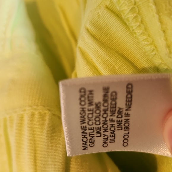 CJ BANKS size 3X zip front lightweight jacket with pockets. Beautiful chartreuse - Picture 10 of 10